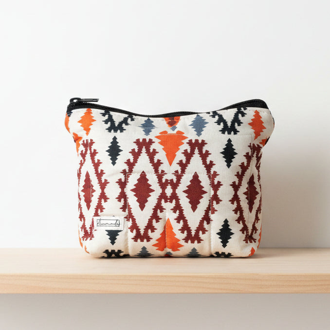 Quilted Handheld Pouch