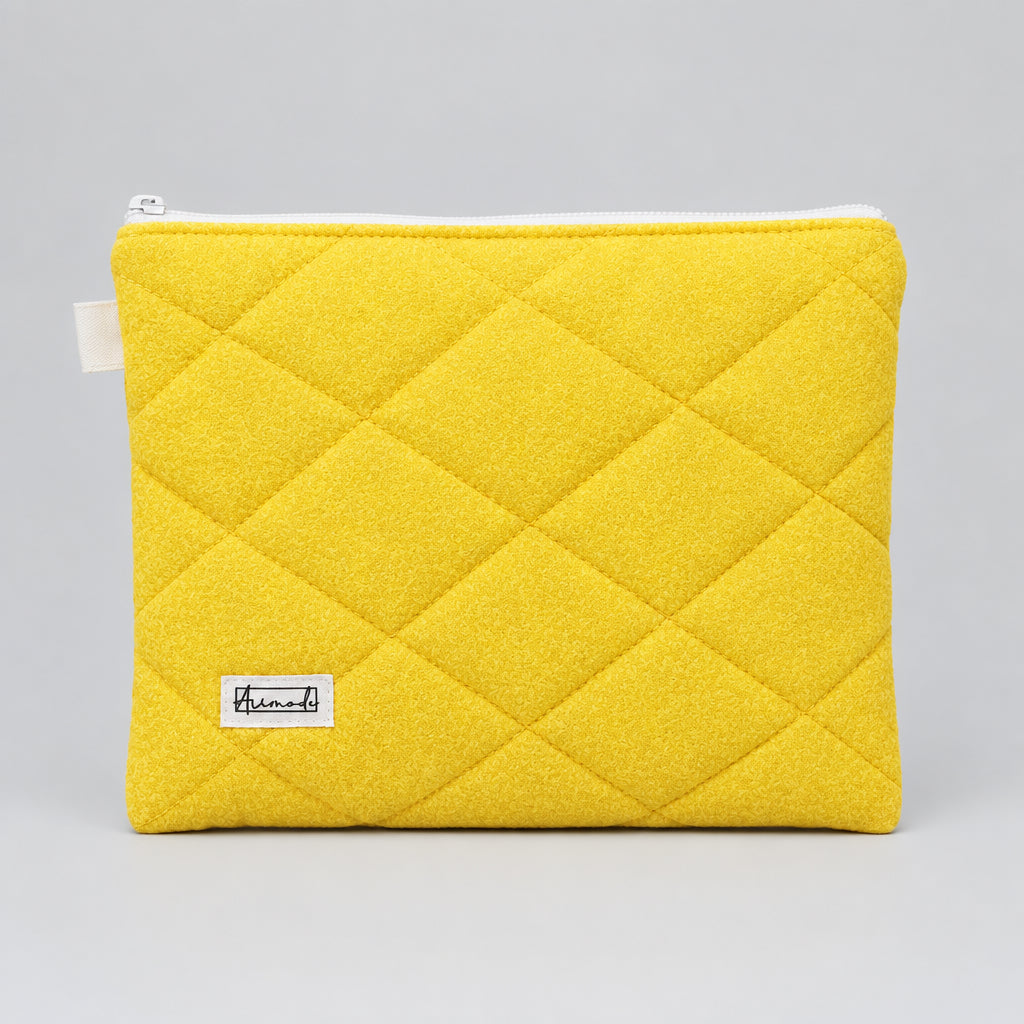 Pouches / Wallets